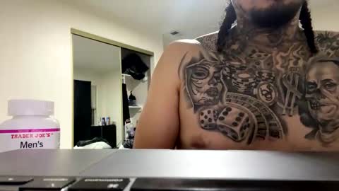 Snapshot of hihello300 chatting on 10/06/25, 04:10 hihello300 online show from 10/06/25, 04:10