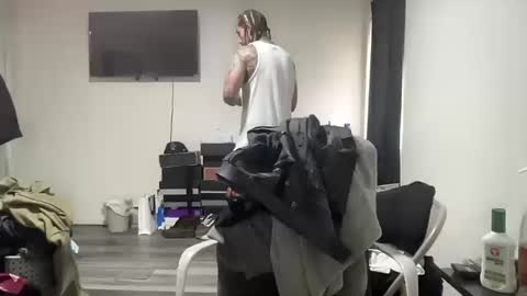 Snapshot of hihello400 chatting on 10/14/25, 06:20 hihello400 online show from 10/14/25, 06:20