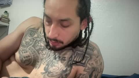 Snapshot of hihello400 chatting on 10/28/25, 06:50 hihello400 online show from 10/28/25, 06:50