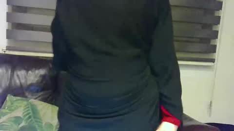 Hijabi Girls online show from 04/17/26, 09:34