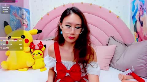 Snapshot of hikori_ chatting on 12/24/24, 08:33 Hikori online show from 12/24/24, 08:33