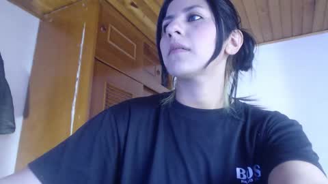 hilaril18 online show from 09/16/25, 06:31