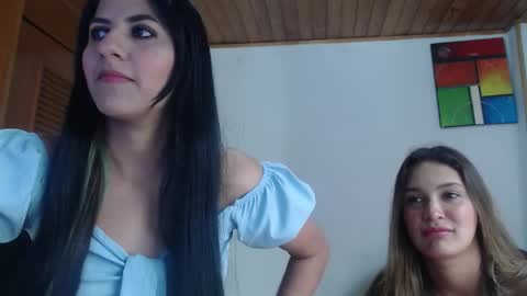 hilaril18 online show from 09/20/25, 07:48