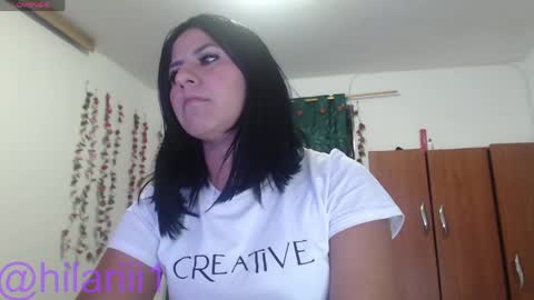 hilaril18 online show from 04/11/26, 06:34