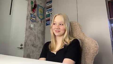 Emma online show from 07/25/26, 07:28