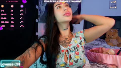 Snapshot of hilary_jones_22 chatting on 01/19/25, 10:49 LUNA new account  FOLLOW ME online show from 01/19/25, 10:49