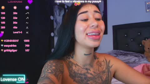 Snapshot of hilary_jones_22 chatting on 01/20/25, 01:50 LUNA new account  FOLLOW ME online show from 01/20/25, 01:50
