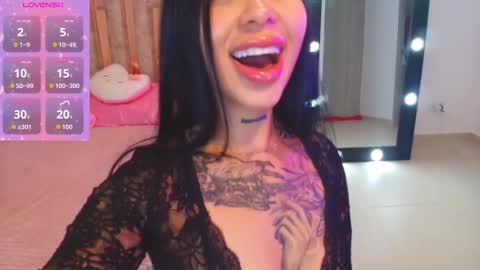 LUNA new account  FOLLOW ME online show from 11/30/25, 12:25