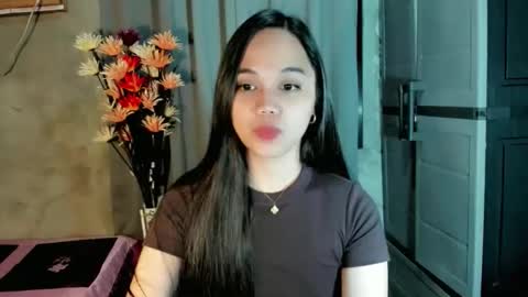 hilarymolly online show from 02/19/26, 10:33