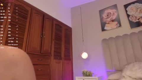 Hilary online show from 09/22/25, 07:27