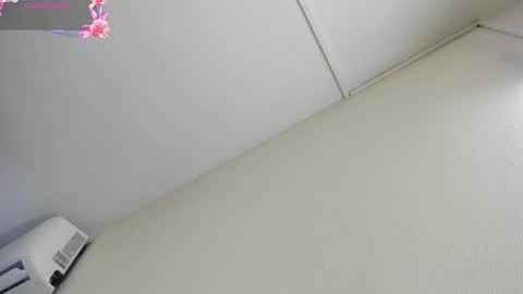 Hilary Thomsom online show from 02/26/26, 12:15