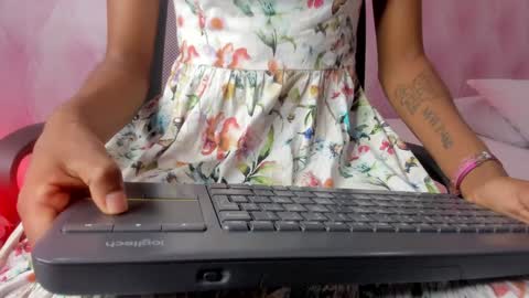  Hillary  online show from 01/31/25, 04:03