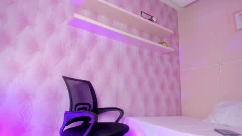  Hillary  online show from 01/31/25, 07:07