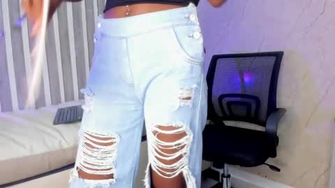  Hillary  online show from 02/15/25, 11:03