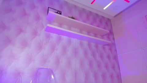  Hillary  online show from 02/21/25, 10:39