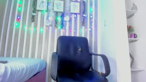  Hillary  online show from 12/13/25, 10:26