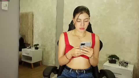 Hillar Myer online show from 06/29/26, 05:35