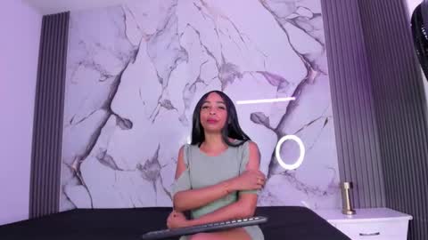 Hillarytonsonx online show from 09/10/25, 12:05