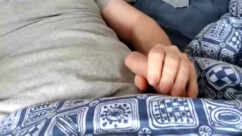 Snapshot of himself0410 chatting on 11/04/25, 08:35 himself0410 online show from 11/04/25, 08:35