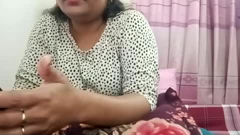 himuhimu22 online show from 02/05/25, 11:55