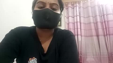 himuhimu22 online show from 10/19/25, 03:12