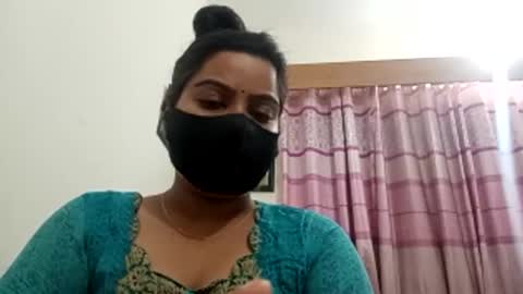 himuhimu22 online show from 10/23/25, 03:44