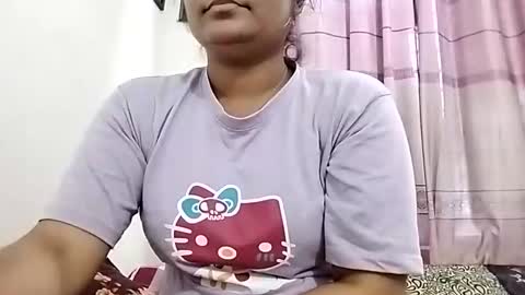 himuhimu22 online show from 02/10/26, 09:57