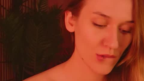 Hina online show from 01/11/25, 04:57