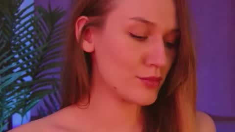 Hina online show from 01/13/25, 03:04