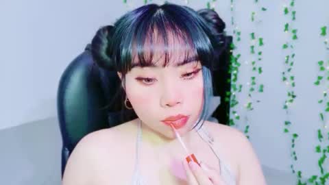 Hinata online show from 05/01/26, 02:27