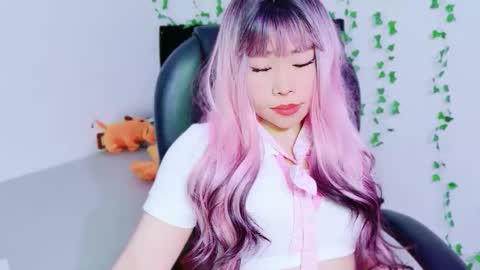 Hinata online show from 05/02/26, 01:43