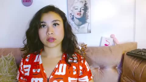 hinata lee online show from 01/05/25, 10:43