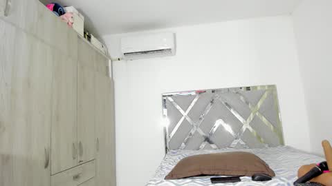 hinatta smiler online show from 03/24/26, 04:06