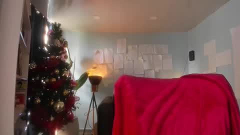 Hinnata online show from 11/19/25, 05:02