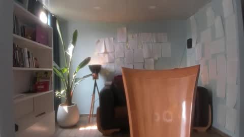 Hinnata online show from 12/22/25, 06:38