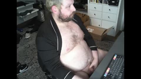 Snapshot of hipguy91 chatting on 03/09/25, 05:22 hipguy91 online show from 03/09/25, 05:22