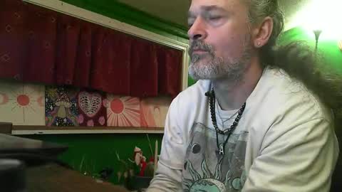 hippiedad333 online show from 03/05/26, 01:34