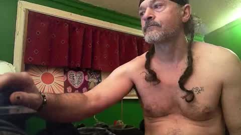 hippiedad333 online show from 04/06/26, 08:15