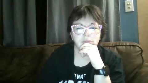 Bella online show from 02/12/25, 04:33