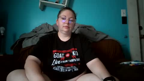 Bella online show from 09/18/25, 09:28