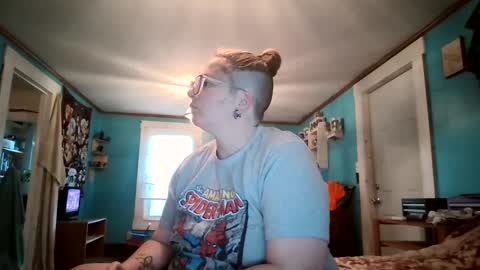 Bella online show from 10/05/25, 10:18