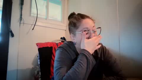 Bella online show from 10/12/25, 12:26