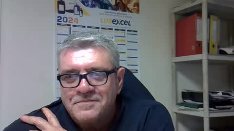 hippo online show from 12/04/24, 04:27