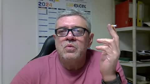 hippo online show from 12/08/24, 09:24