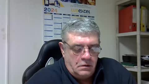 hippo online show from 01/03/25, 06:44