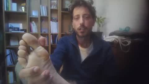 hitmenoww online show from 10/17/25, 11:13