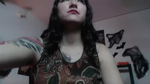 Hitomi Arata online show from 11/10/25, 09:03