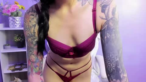 Snapshot of hiyakasudere chatting on 02/12/25, 06:40 hiyakasudere online show from 02/12/25, 06:40