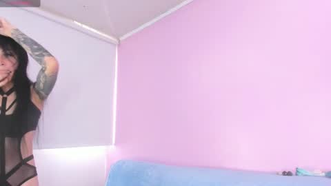 hiyakasudere_ online show from 09/11/25, 07:25