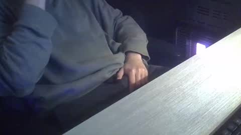 Snapshot of hlavoe33 chatting on 01/05/25, 05:51 Hlavoe online show from 01/05/25, 05:51